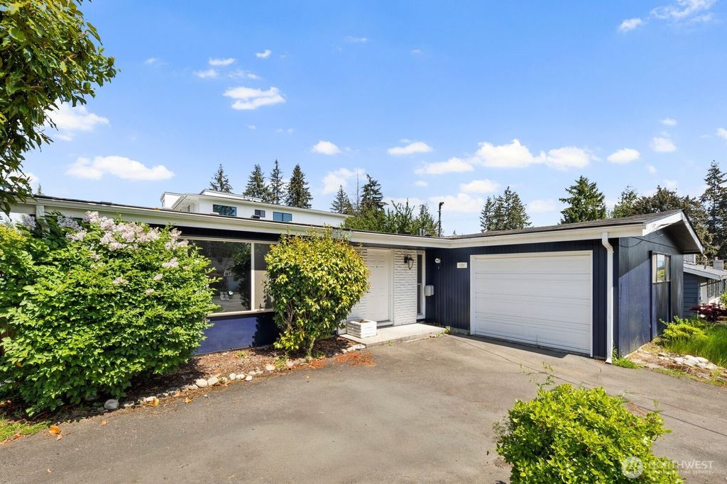 Photo of 101 161st Street SE, Bothell, WA 98012 (MLS # 2512886)