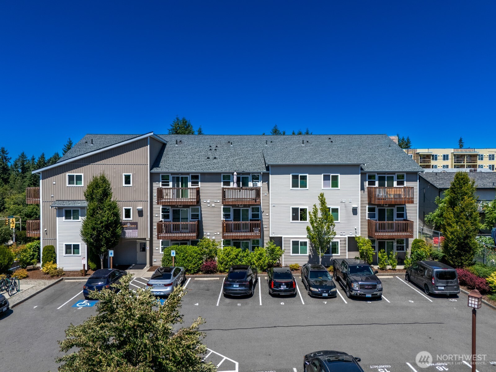 12210 Ambaum Boulevard SW 1-52