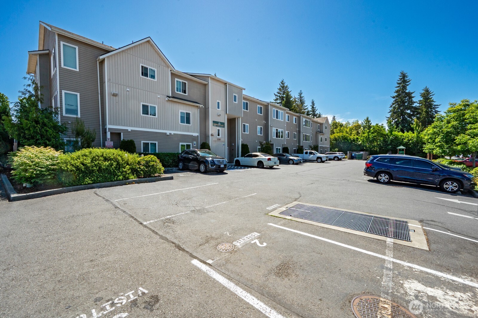 12210 Ambaum Boulevard SW 1-52