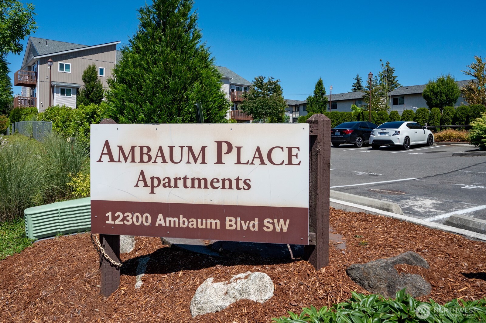 12210 Ambaum Boulevard SW 1-52