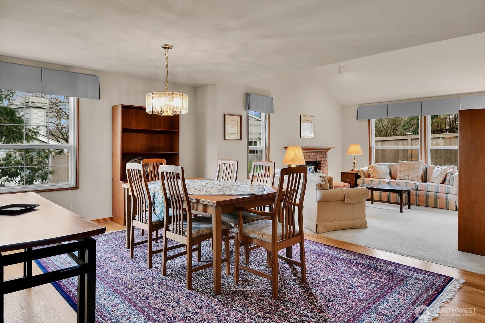Bellevue, Washington, 98007, United States, 3 Bedrooms Bedrooms, ,3 BathroomsBathrooms,Residential,Active,2037094