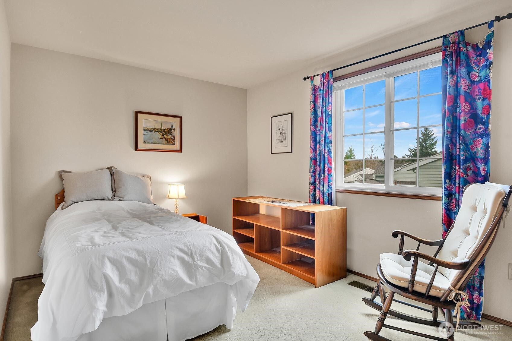 Bellevue, Washington, 98007, United States, 3 Bedrooms Bedrooms, ,3 BathroomsBathrooms,Residential,Active,2037094