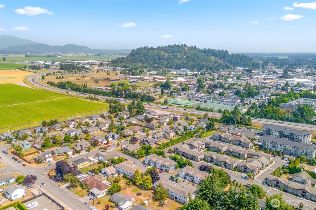 Photo of 496 Harvest Edge Pl PL, Burlington, WA 98223 (MLS # 2569780)