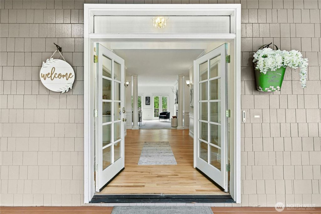 Photo of 5592 159th Place SE, Bellevue, WA 98006 (MLS # 2370923)