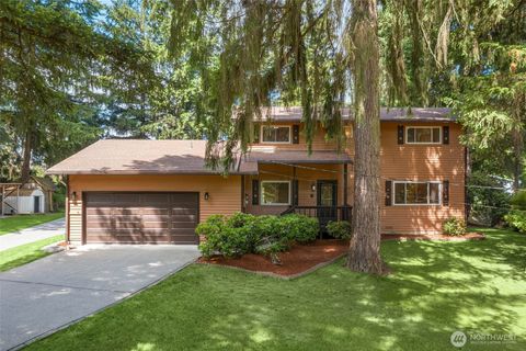 Photo of 14043 177th Avenue SE, Renton, WA 98059 (MLS # 2539625)