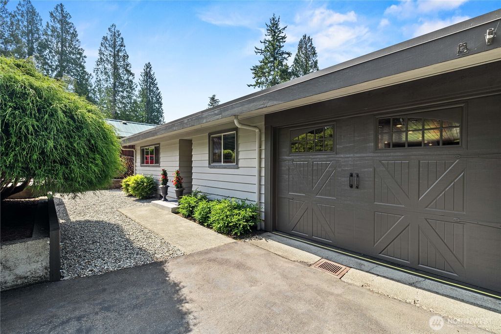 Photo of 31015 E Lake Morton Drive SE, Kent, WA 98042 (MLS # 2398416)