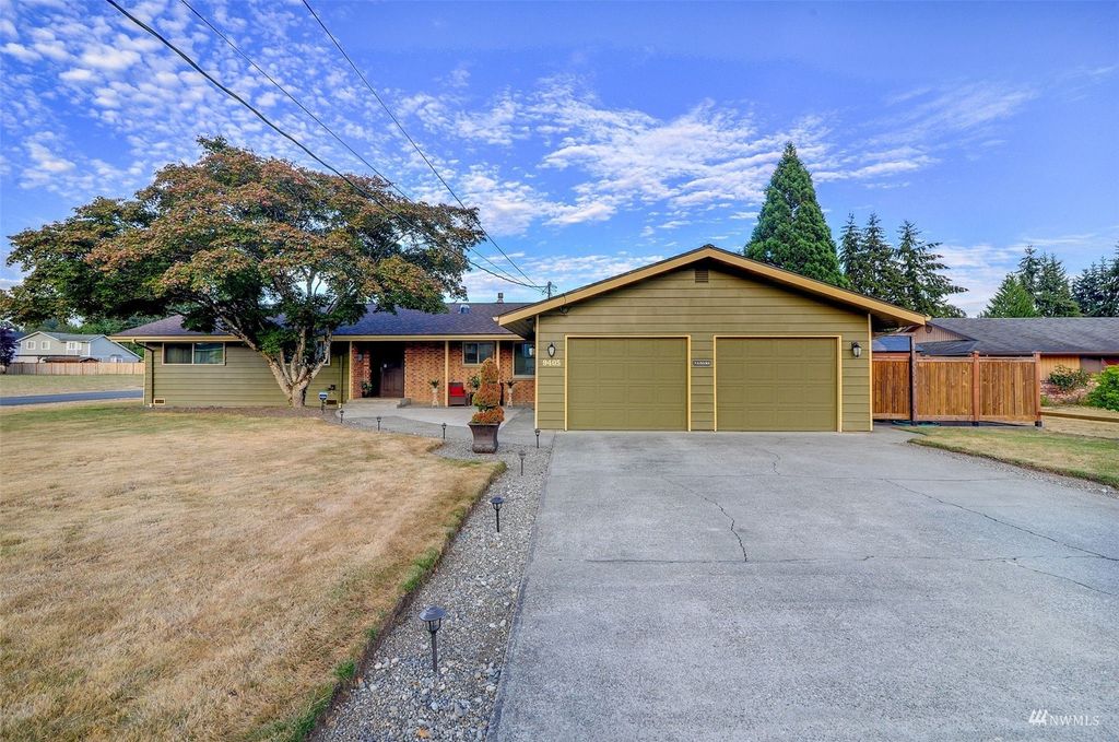 Photo of 9405 51st Avenue NE, Marysville, WA 98270 (MLS # 1980095)