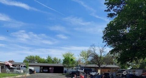 Photo of 206 208 March Street ST, Moses Lake, WA 98837 (MLS # 2517773)