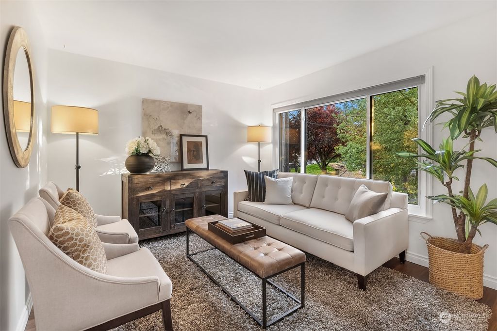 Photo of 4512 6th Avenue NW, Seattle, WA 98107 (MLS # 2220182)