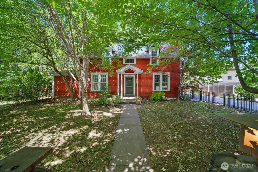 Photo of 827 Hobson Street, Walla Walla, WA 99362 (MLS # 2508669)