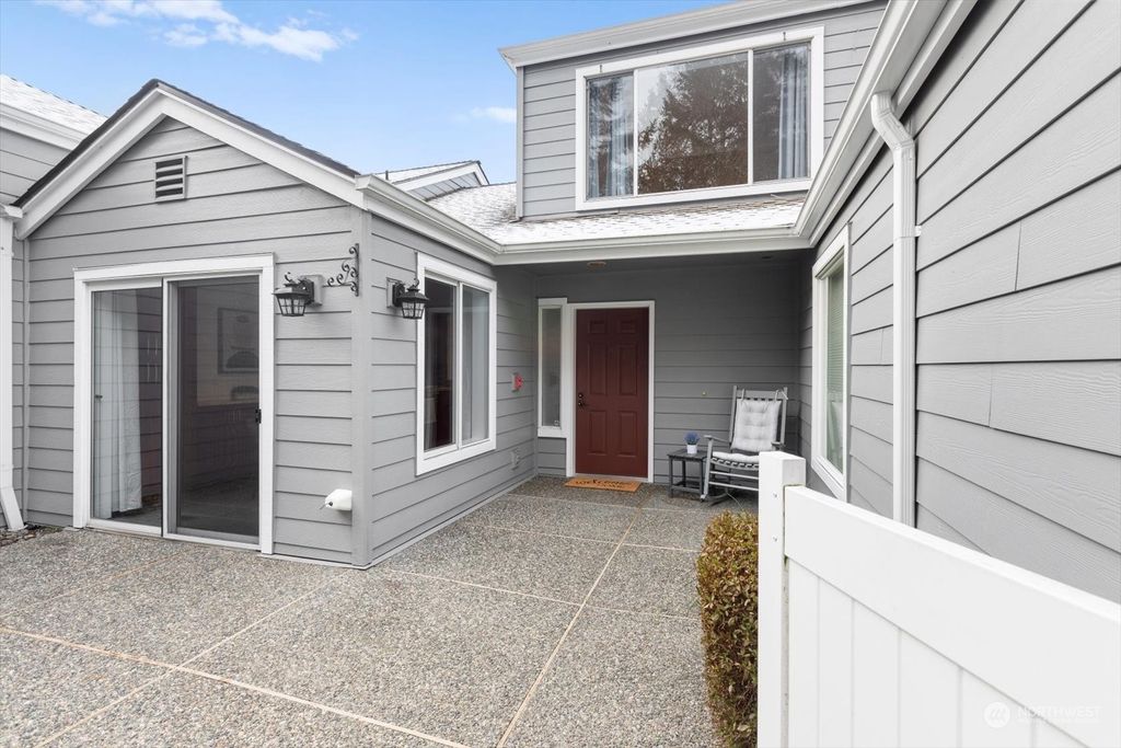 Photo of 3635 225th Place SE, Issaquah, WA 98029 (MLS # 2191634)