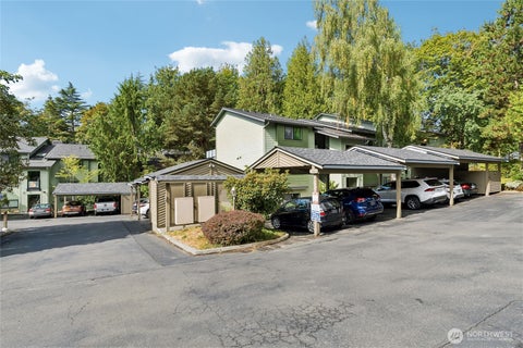 Photo of 134 116th Street #H11, Seattle, WA 98146 (MLS # 2584909)