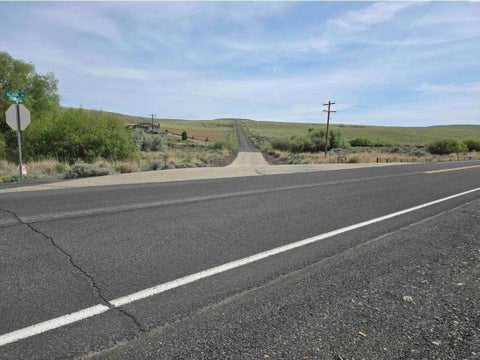 Photo of 35 Turpin Road, Mabton, WA 98935 (MLS # 2594797)