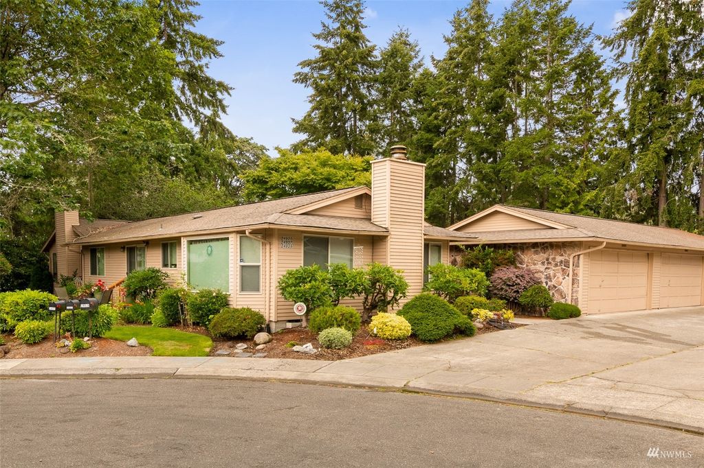 Photo of 24937 11th Avenue S, Des Moines, WA 98198 (MLS # 1978448)