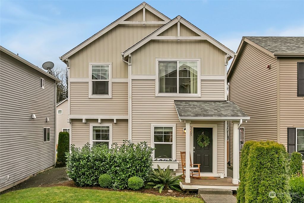 Photo of 9505 Hancock Avenue SE, Snoqualmie, WA 98065 (MLS # 2324560)