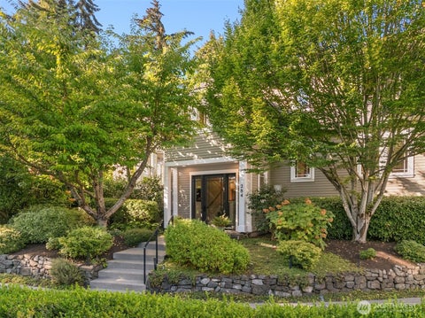 Photo of 284 Wood Avenue SW, Bainbridge Island, WA 98110 (MLS # 2580107)