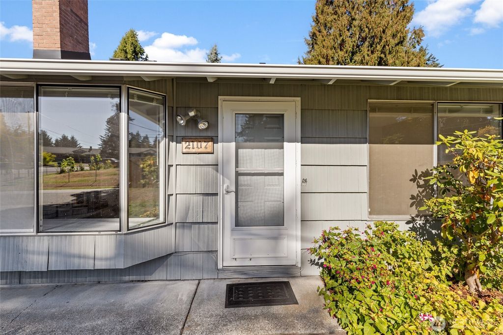 Photo of 2107 192nd Place SW, Lynnwood, WA 98036 (MLS # 2443668)