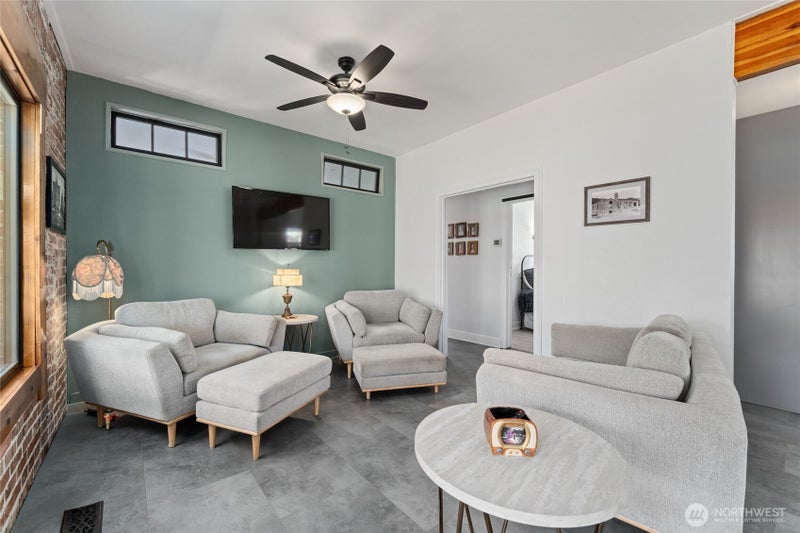 446 5th Street