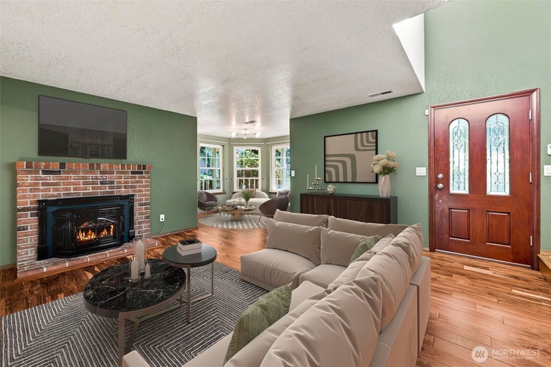4048 Oxford Loop SE