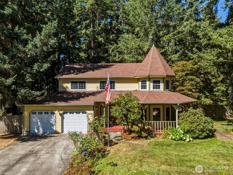 Photo of 4048 Oxford Loop SE, Lacey, WA 98503 (MLS # 2574069)