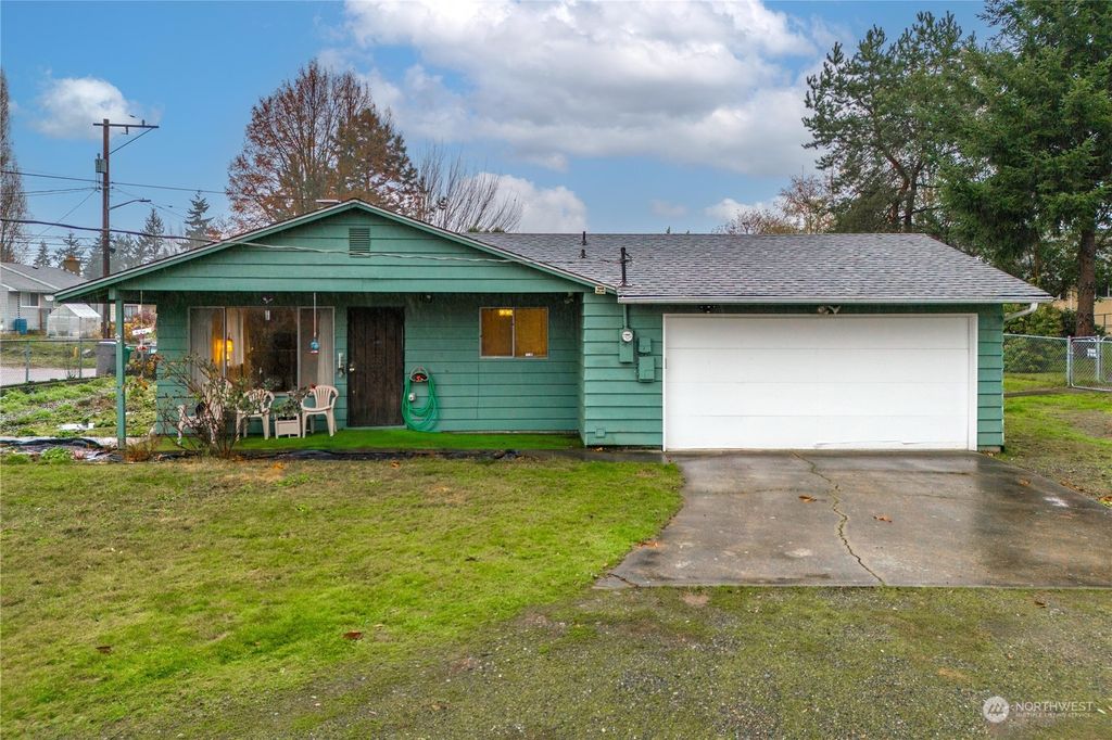 Photo of 903 SW 104th Street, Seattle, WA 98146 (MLS # 2187542)