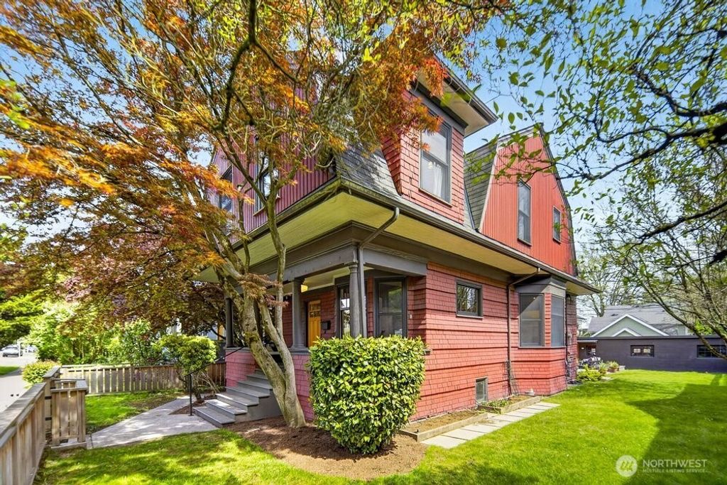 Photo of 610 16th Avenue E, Seattle, WA 98112 (MLS # 2520964)