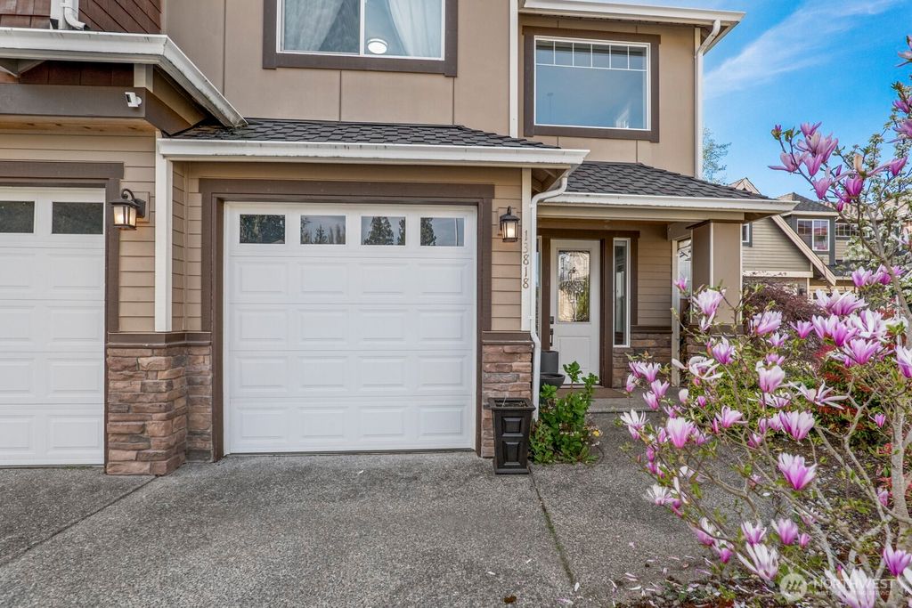 Photo of 13818 41st Avenue W, Lynnwood, WA 98087 (MLS # 2361819)