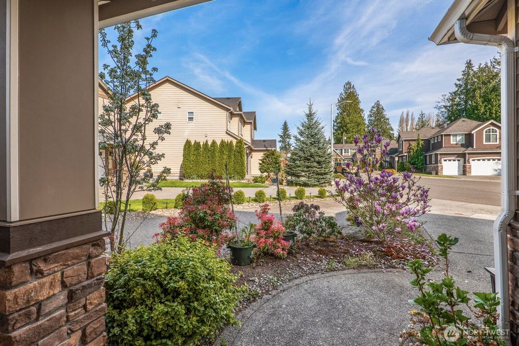 Photo of 13818 41st Avenue W, Lynnwood, WA 98087 (MLS # 2361819)