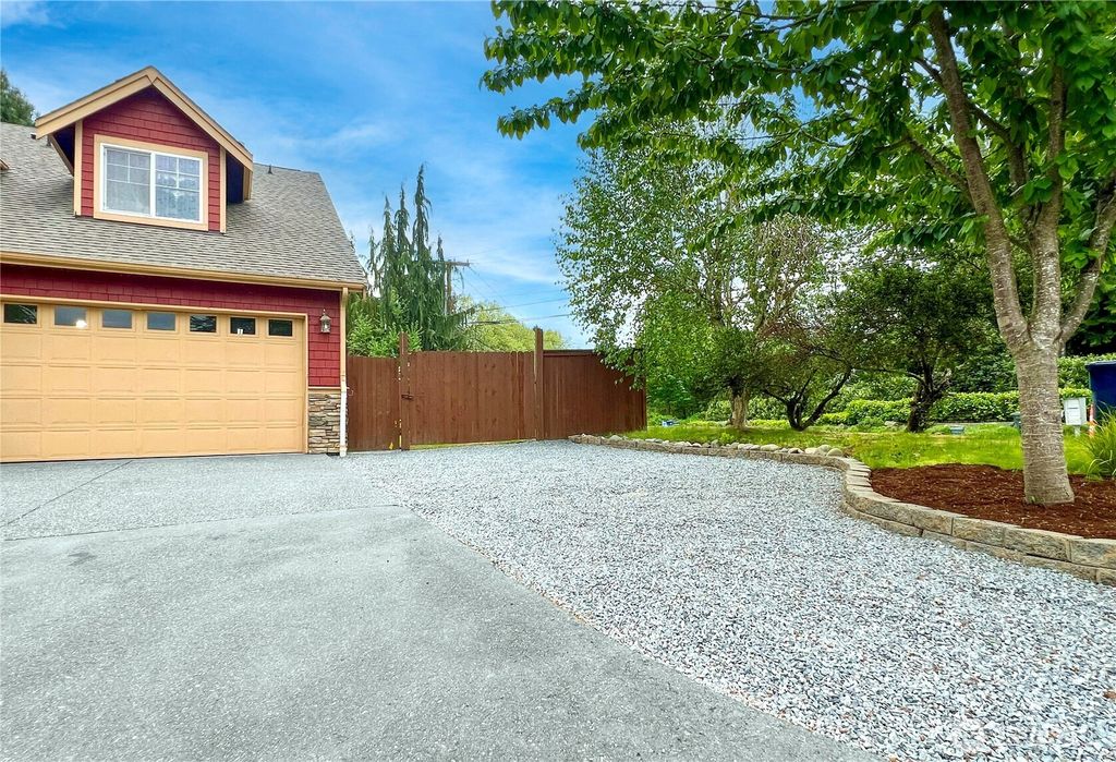 Photo of 15410 Waynita Way NE, Bothell, WA 98011 (MLS # 2513652)