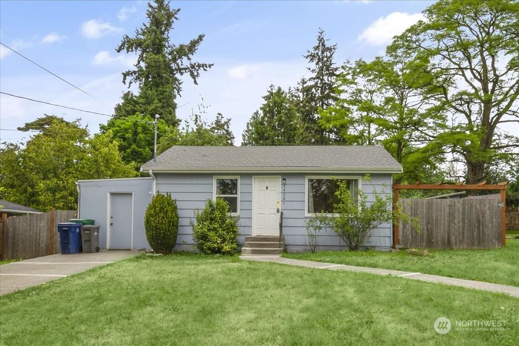 Photo of 14501 40th Avenue W, Lynnwood, WA 98087 (MLS # 2248222)