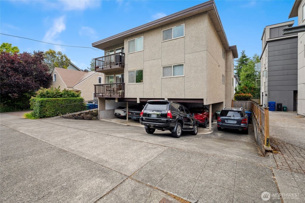 Photo of 1423 NW 60th Street, Seattle, WA 98107 (MLS # 2473133)