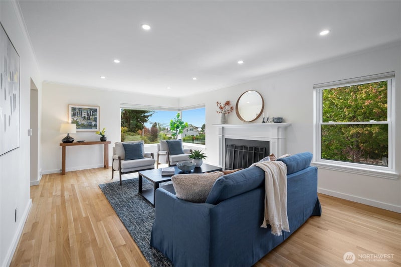1908 29th Avenue W