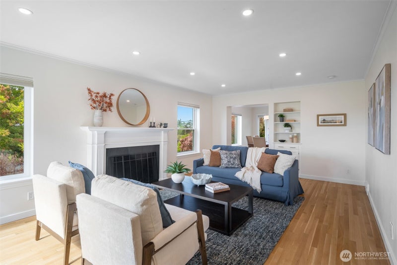 1908 29th Avenue W