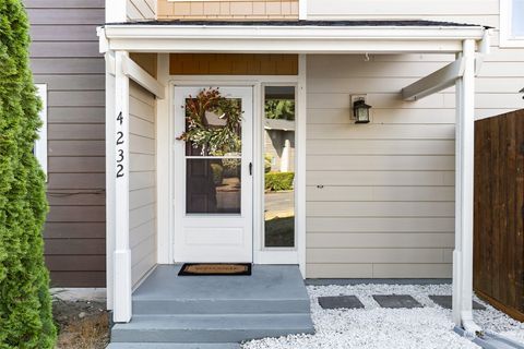 Photo of 4232 Beckonridge Drive W, University Place, WA 98466 (MLS # 2133985)