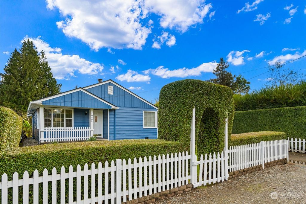 Photo of 10808 2nd Avenue S, Seattle, WA 98168 (MLS # 2310727)