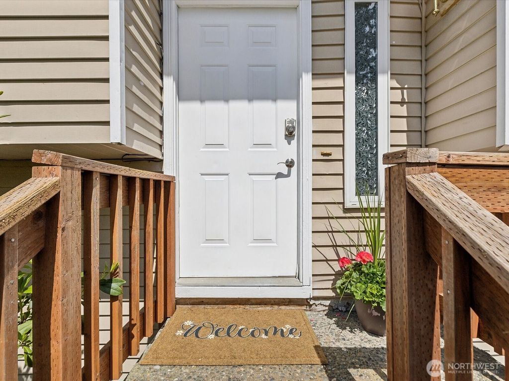 Photo of 6325 95th Place NE, Marysville, WA 98270 (MLS # 2346587)