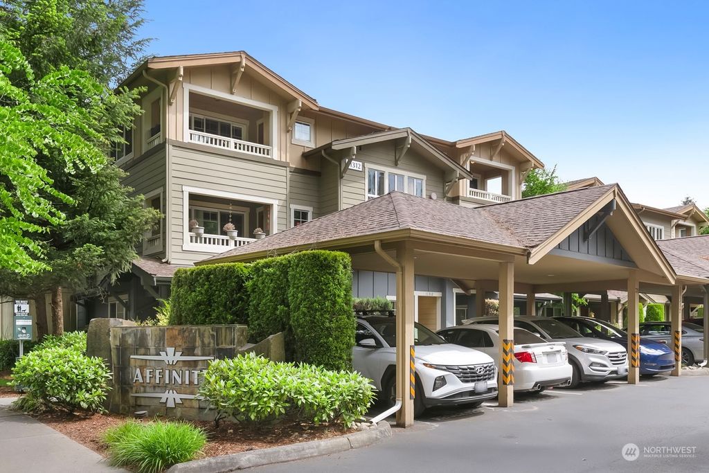 Photo of 11312 124th Avenue NE #302, Kirkland, WA 98033 (MLS # 2243526)