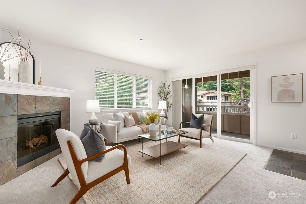 Photo of 11312 124th Avenue NE #302, Kirkland, WA 98033 (MLS # 2243526)