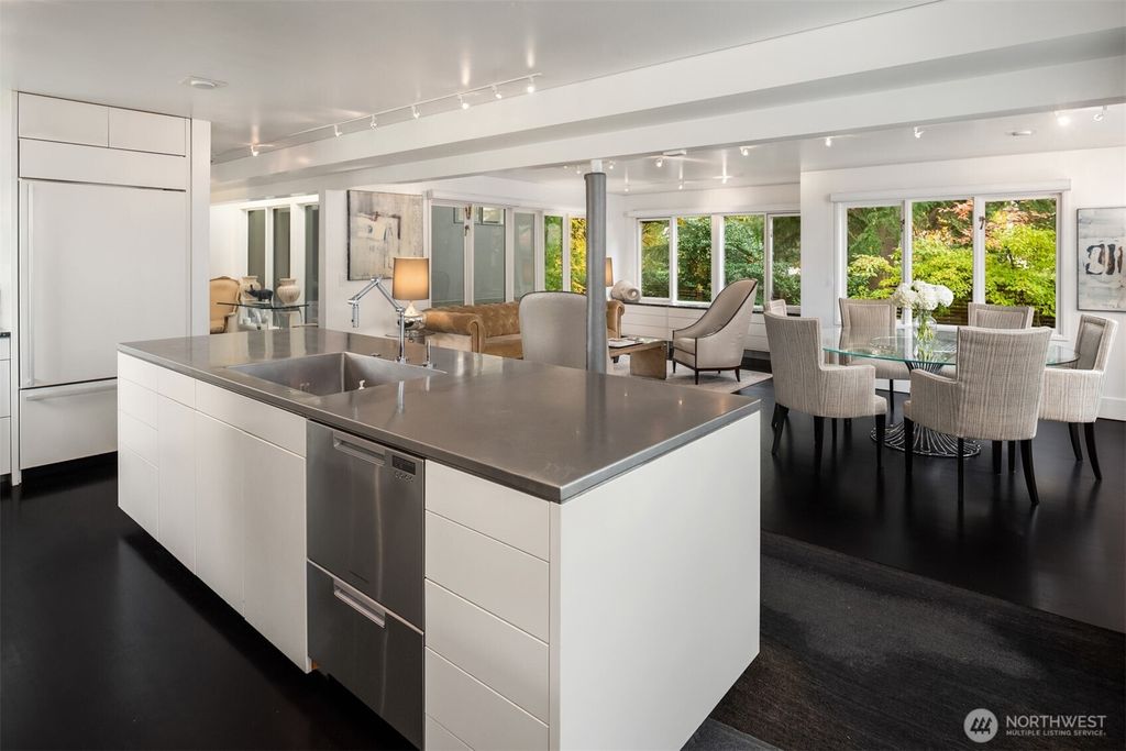 Photo of 1615 39th Avenue E, Seattle, WA 98112 (MLS # 2448686)