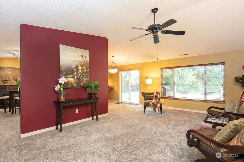 Photo of 14418 55th Avenue SE, Everett, WA 98208 (MLS # 1997836)