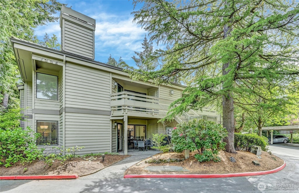 Photo of 1336 Bellevue Way NE #3, Bellevue, WA 98004 (MLS # 2533246)