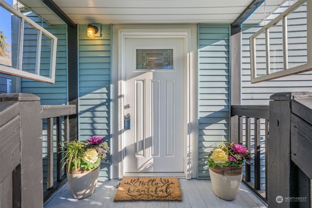 Photo of 2217 McDougall Avenue, Everett, WA 98201 (MLS # 2212879)