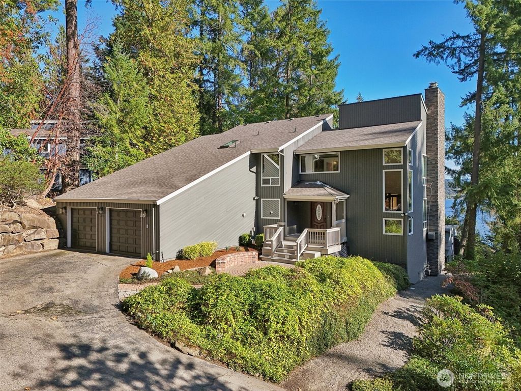 Photo of 411 West Lake Sammamish Parkway NE, Bellevue, WA 98008 (MLS # 2444881)
