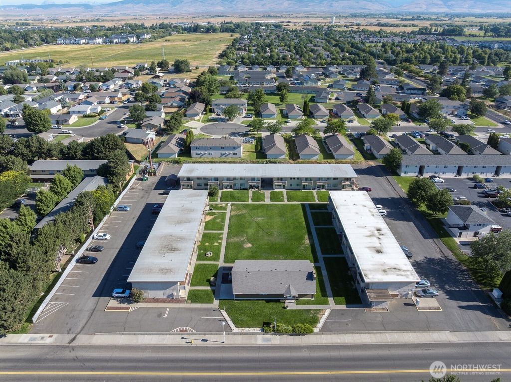 Photo of 925 E 18th Avenue, Ellensburg, WA 98926 (MLS # 2478595)