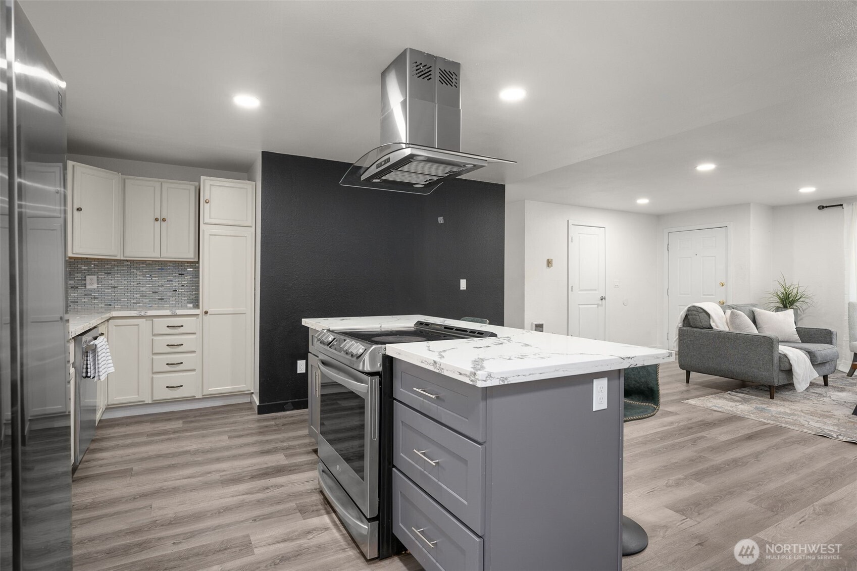 8517 188th Court E