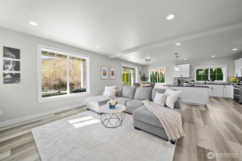 9464 Yakima Lane NW