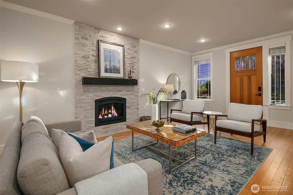 Photo of 924 30th Avenue S, Seattle, WA 98144 (MLS # 2370423)