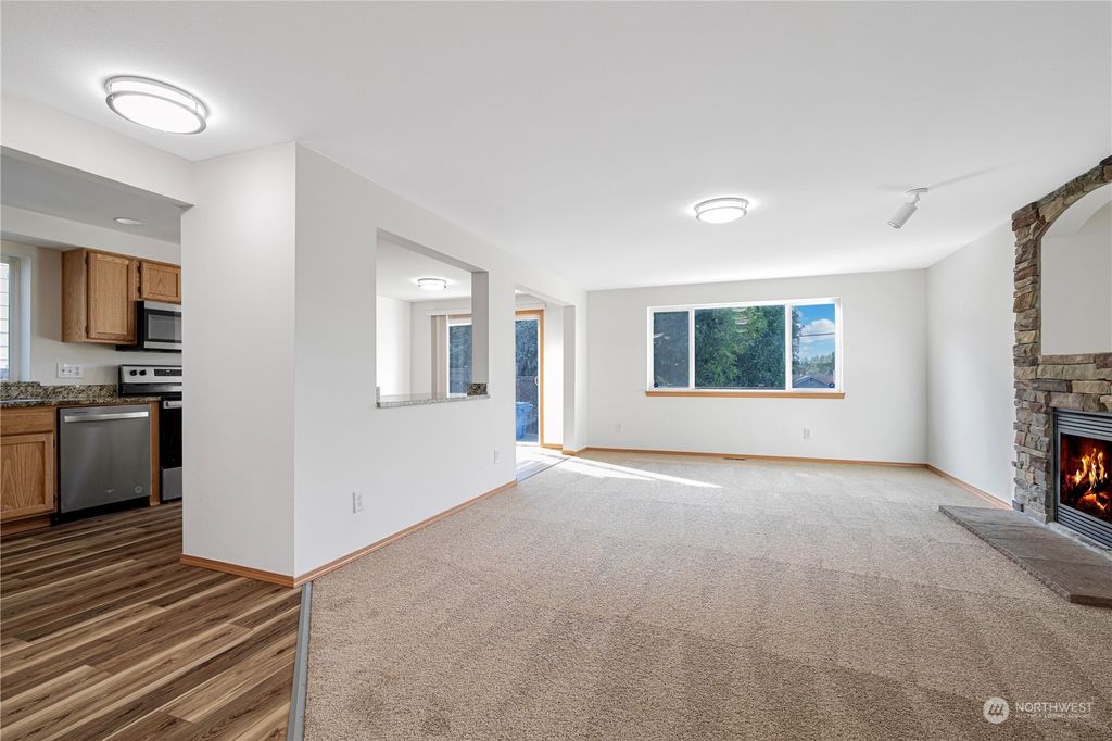 Photo of 11423 SE 195th Place, Kent, WA 98031 (MLS # 2293684)