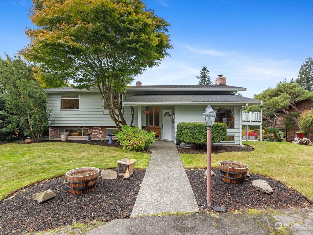 Photo of 358 Heather Road, Everett, WA 98203 (MLS # 2304743)