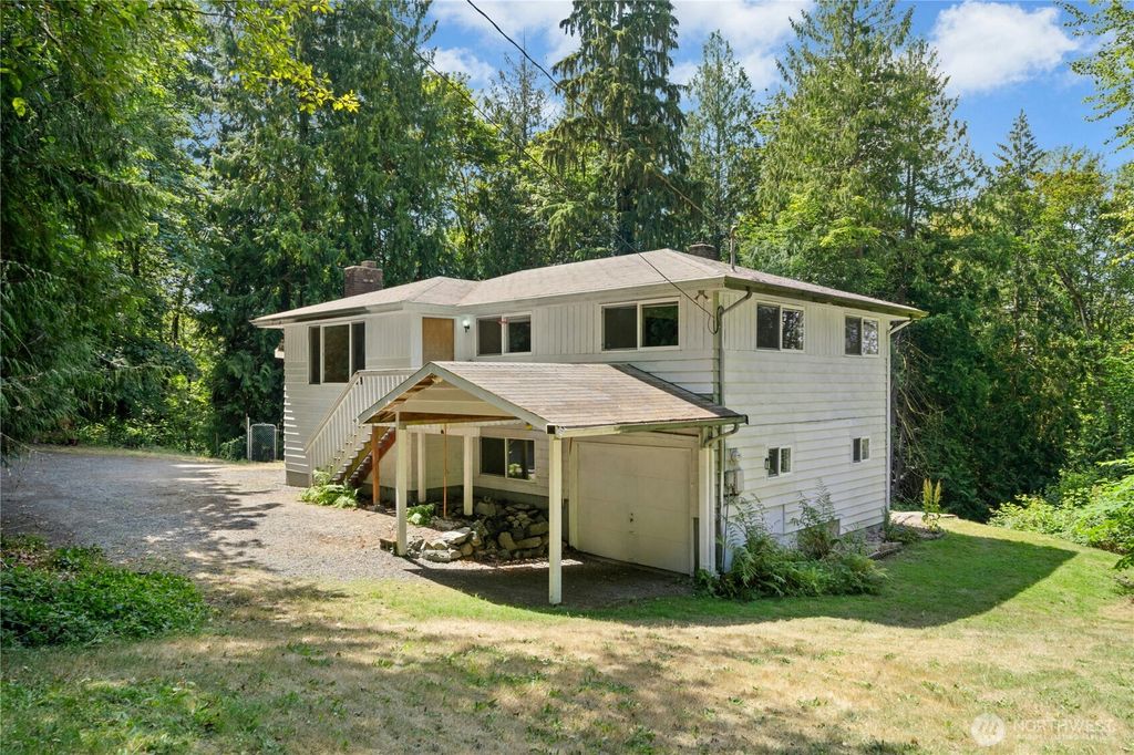 Photo of 16519 Tiger Mountain Road SE, Issaquah, WA 98027 (MLS # 2408153)